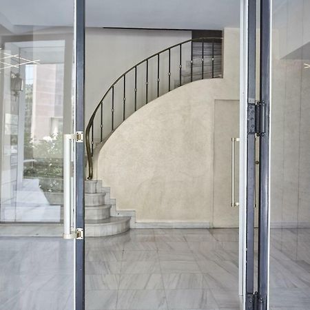 Chic One Bd Apartment With Hilton View Athens Luaran gambar