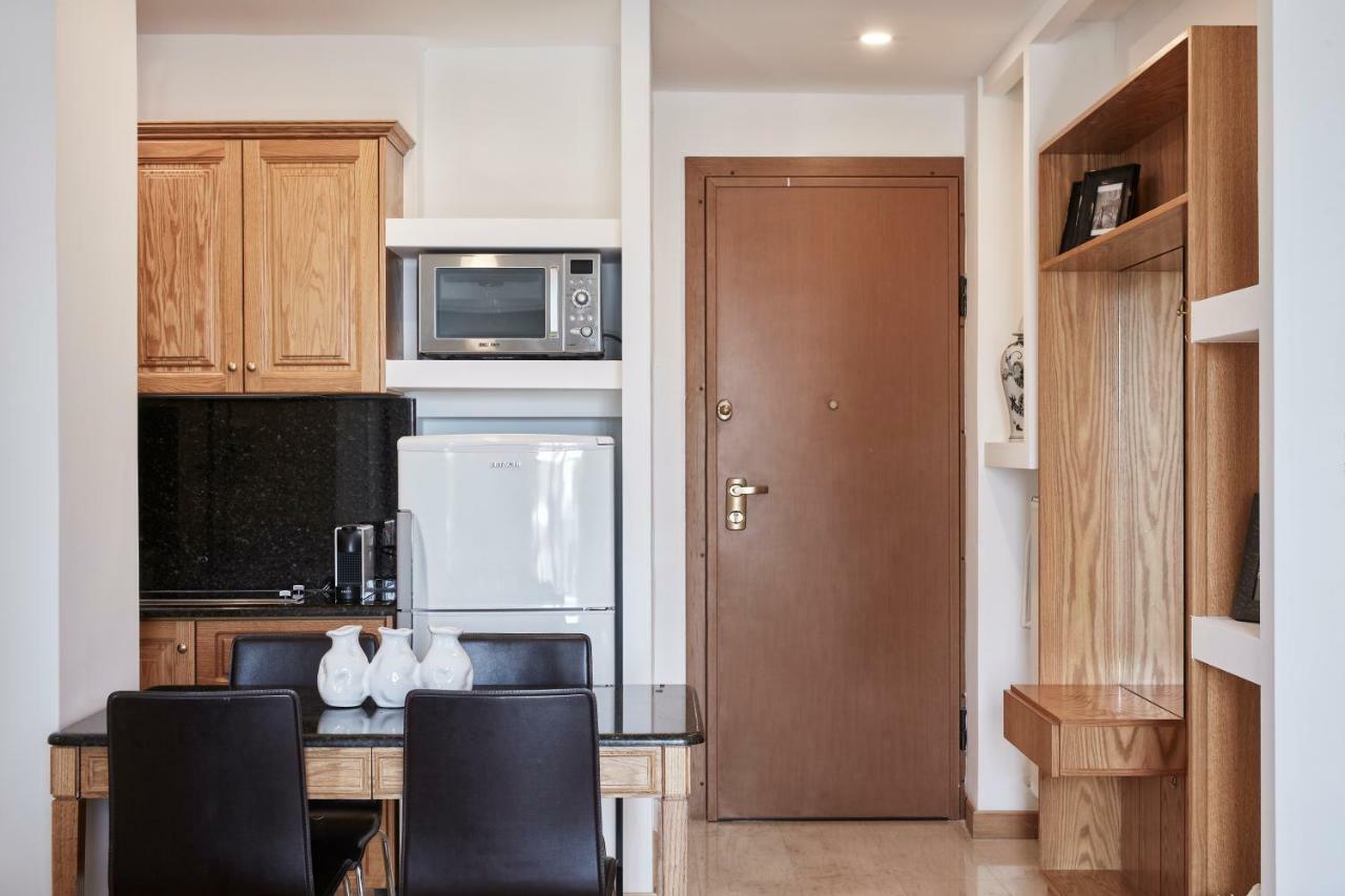 Chic One Bd Apartment With Hilton View Athens Luaran gambar